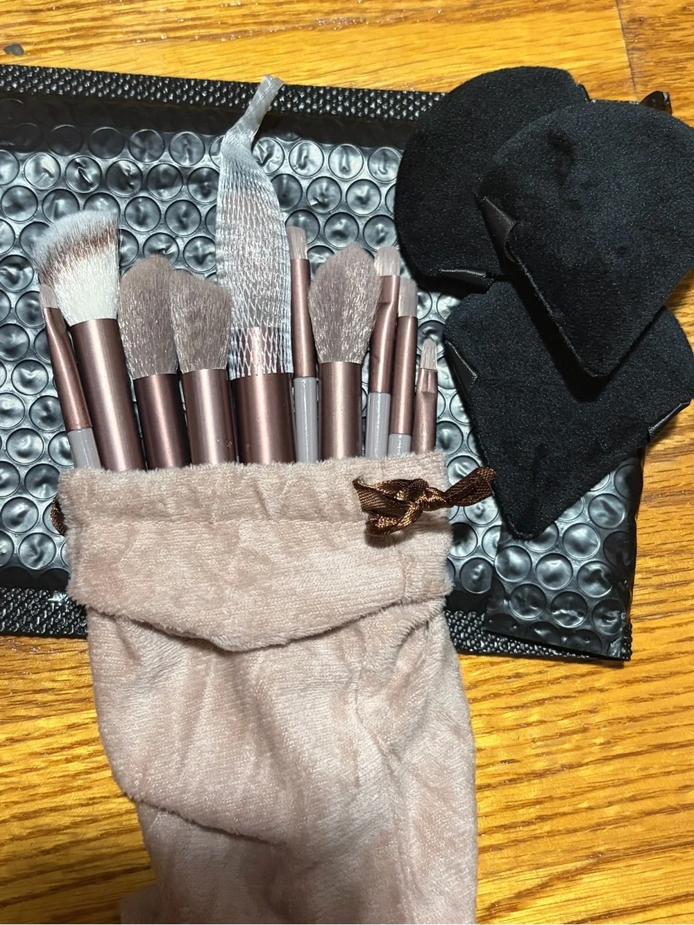 Rose Gold Makeup Brush Set with Soft Pouch